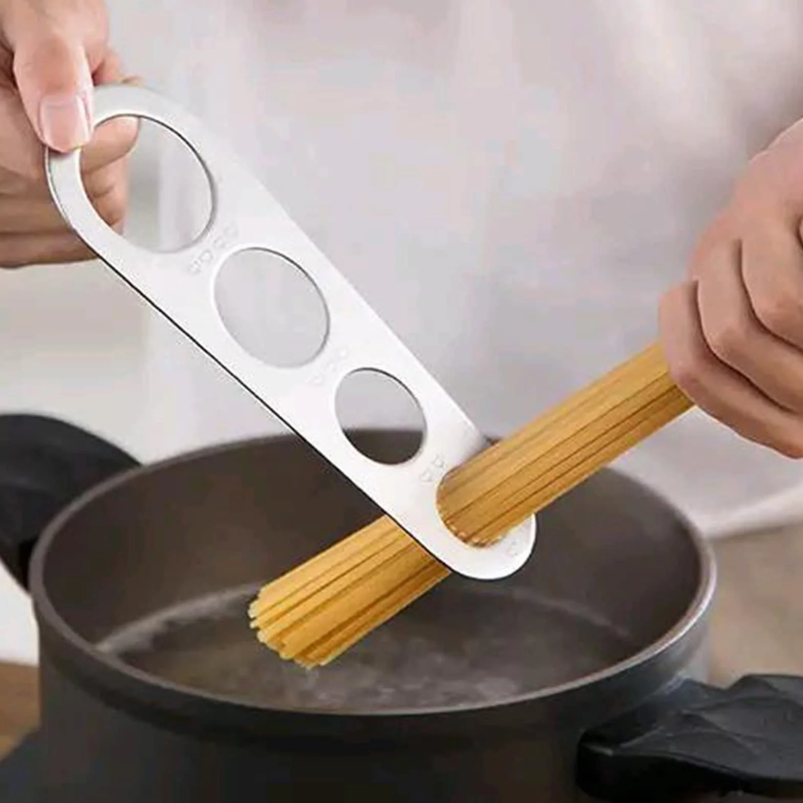Medidor de espaguetis de acero inoxidable de 4 agujeros, medida de pasta, control de porciones