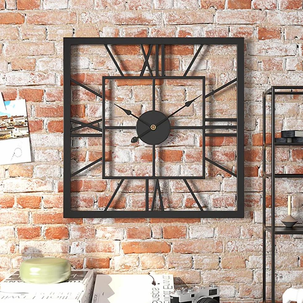 Reloj de pared vintage grande de metal negro de 50 cm, cuadrado, silencioso, números romanos, reloj colgante para sala de estar, dormitorio, cocina, cafetería, hotel, funciona con pilas, elegante