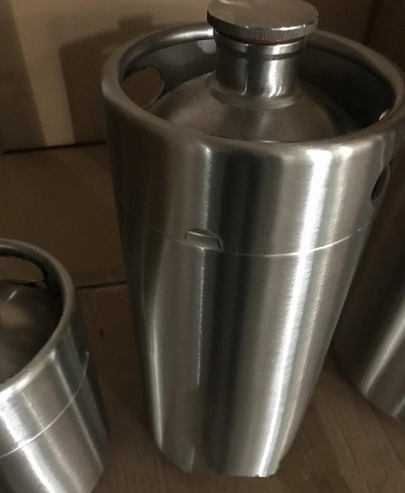 Cerveza elaborada Kit Cerveza Mini Barril de Cerveza Growler, Botella de Cerveza portátil, Herramienta de Accesorios para Barra de Vino para Hacer Cerveza en casa(3.6L Black)