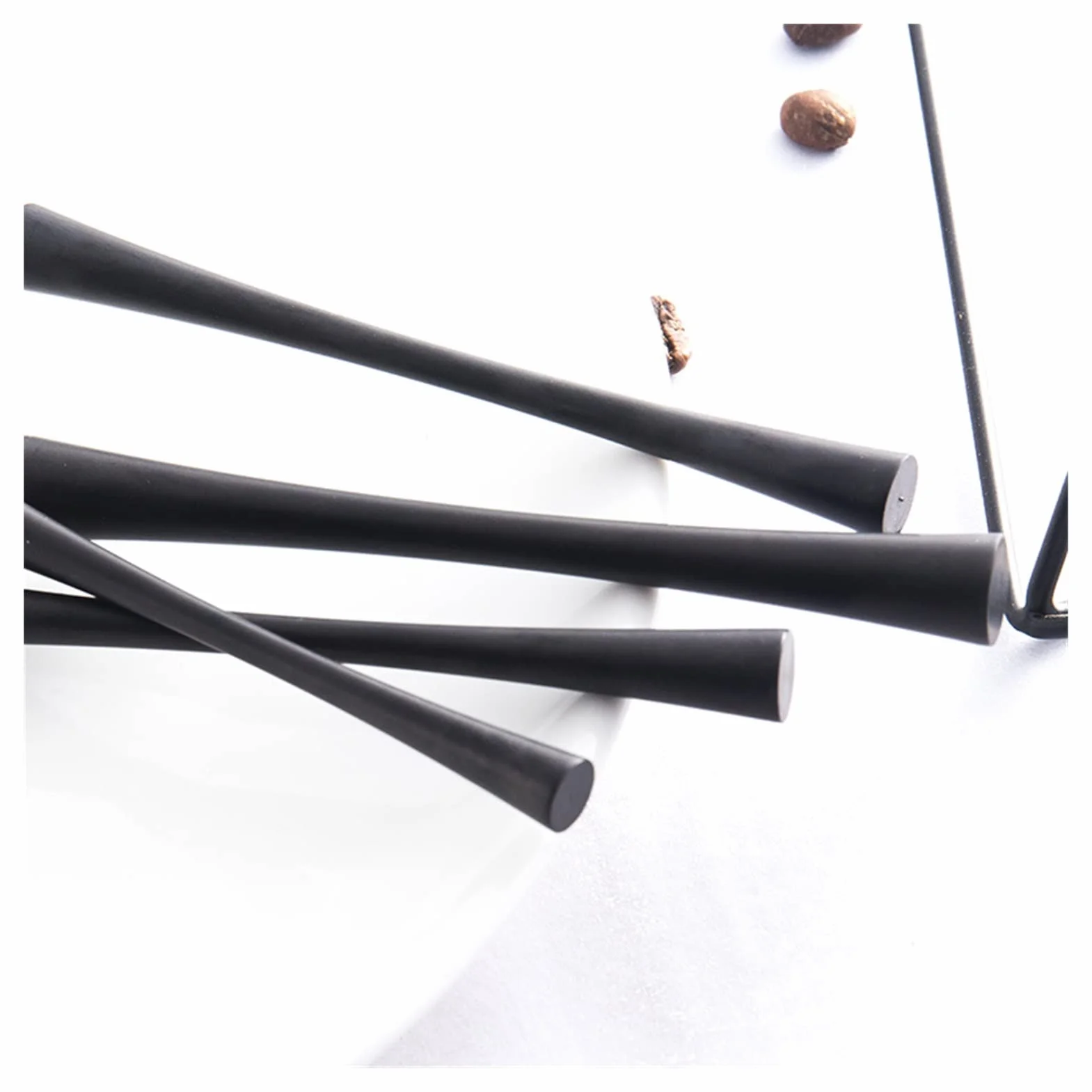 Genérico Juego De Cubiertos De Acero Inoxidable, Cubiertos para Fiestas De 24 Piezas, Cubiertos para Banquetes De Boda, Cuchillo, Tenedor Y Cuchara De Acero Inoxidable Duraderos