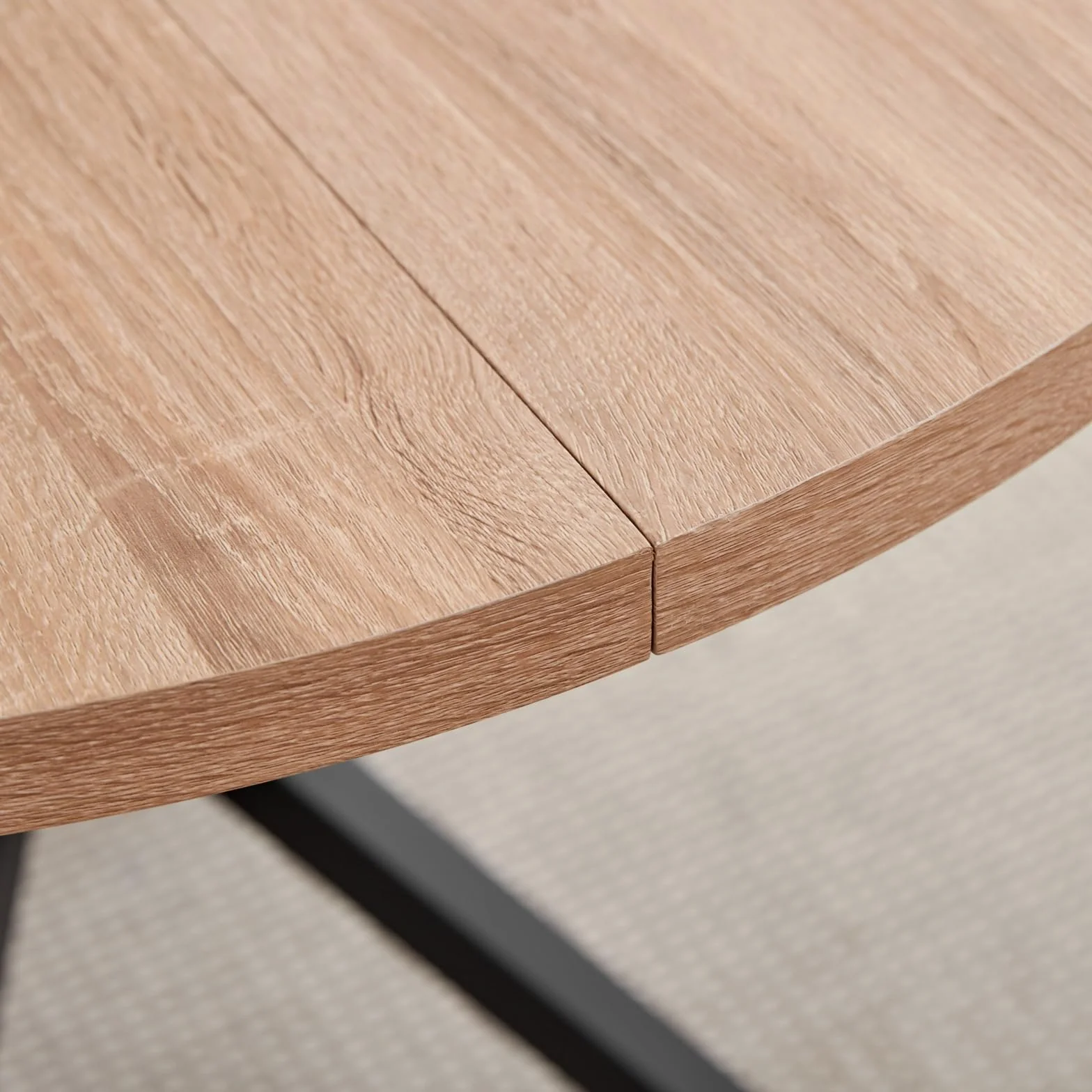 Mesa de Comedor Redonda Moderna con Tablero de MDF, Patas de Metal Negro, Adecuada para Salón, Cocina, Comedor, Mesa de Comedor Nórdica, 100 cm - Textura de Roble Claro