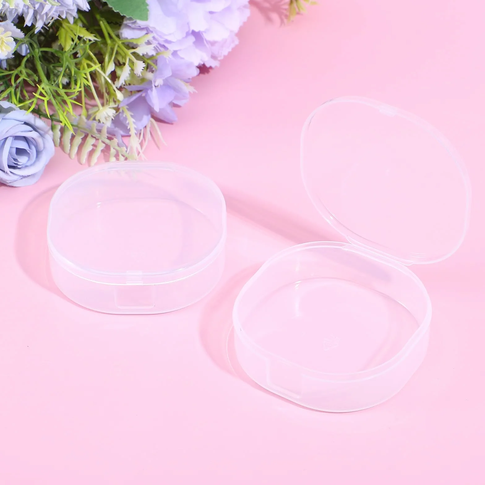 Qianyu 4 piezas portátil redondo soporte plástico cosméticos almohadillas de algodón contenedor de viaje dispensador esponja maquillaje transparente caja almacenamiento