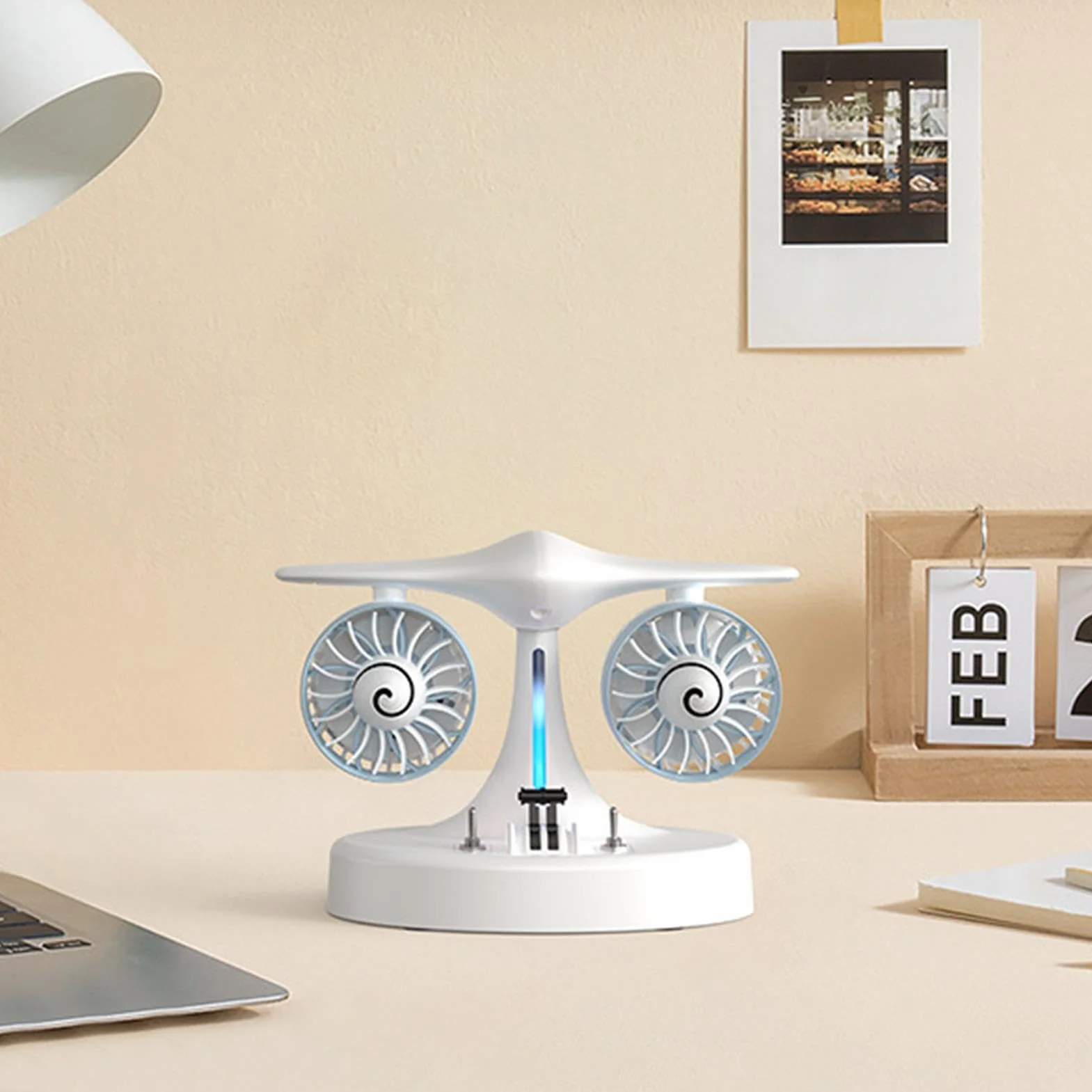 Genérico Ventilador de Mesa 3 Velocidades con Luces Recargable Portátil | Ventilador Personal Pequeño para Dormitorio para Oficina en Casa Apartamento Escuela Salón Verano Viaje Camping Tienda
