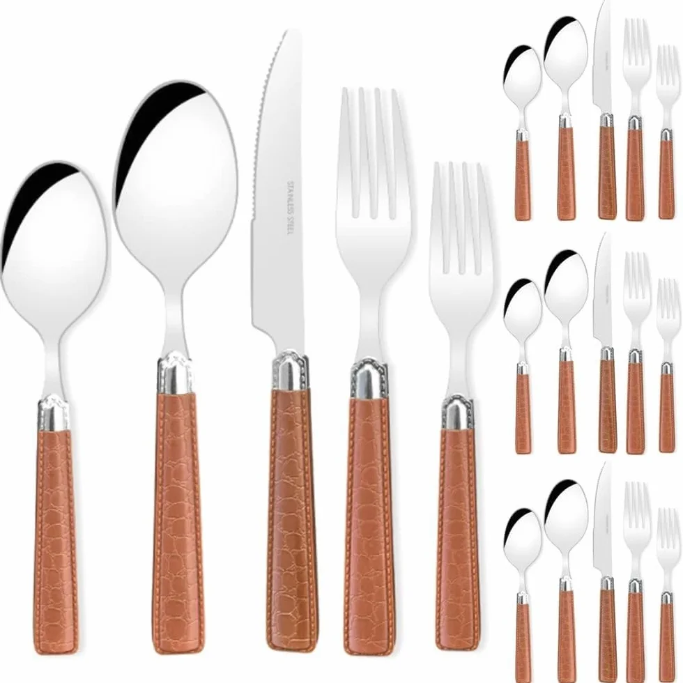 Este Juego de Cubiertos de Acero Inoxidable con Mango de ABS con Estampado de Cuero, 20 Piezas, Incluye Cuchillo para Carne, Tenedor, Cuchara, cucharilla de té, Color Negro y marrón.