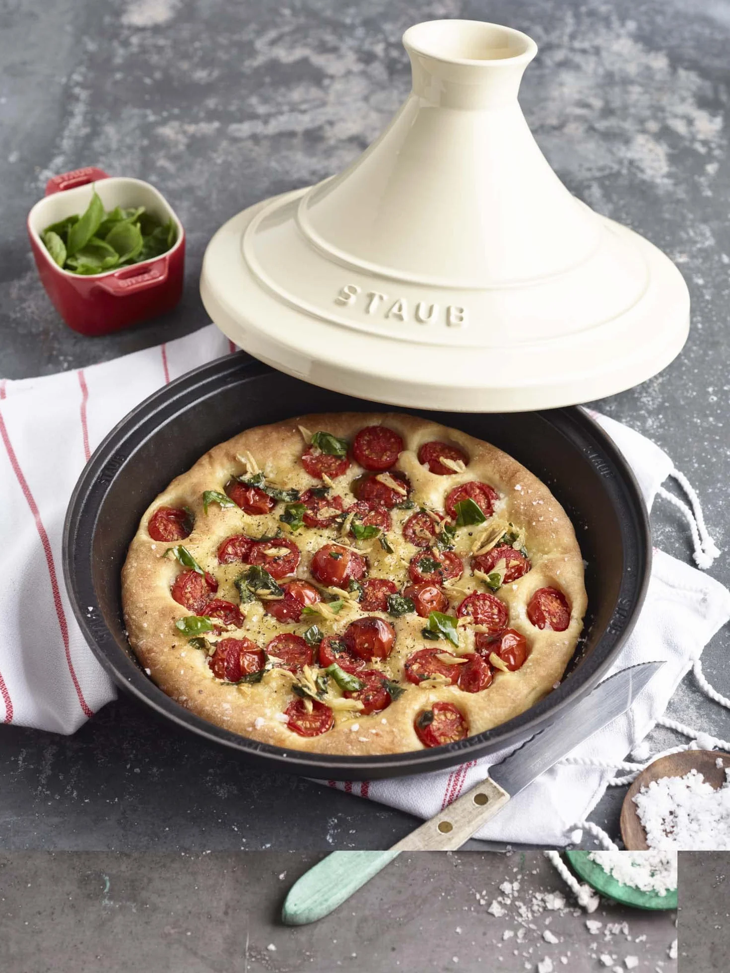 Staub Tajine Alrededor hierro fundido Crema de color 1pieza(s) - Plato (Alrededor, hierro fundido, Crema de color, 20 cm, 1,6 kg, 1 pieza(s))