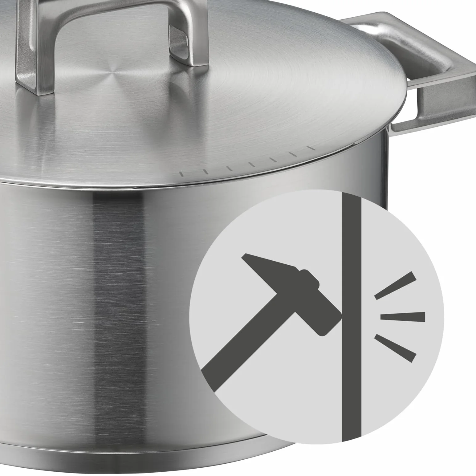 WMF Ultimate Cool - Olla de 20 cm Con Tapa, Cacerola Pequeña de 3,7 L de Acero Inoxidable Cromargan Mate Apto para Inducción, Sin Revestimiento, Apta para Lavavajillas