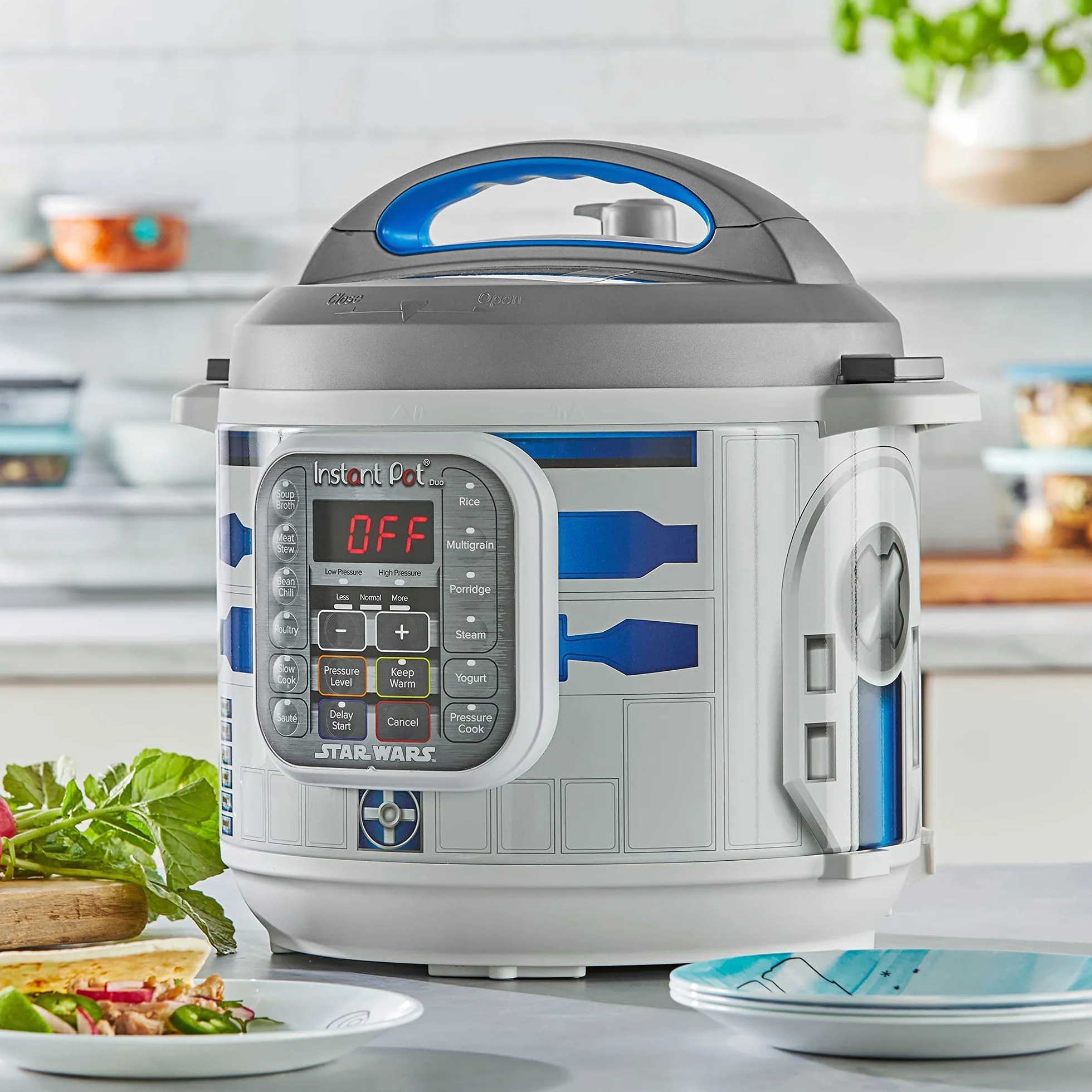 Instant Pot Duo 60 (R2D2) Star Wars Electric Pressure Cooker, Multi-Cooker in Stainless Steel, 1000 W, 5.7 L, 112-0157-01-UKEU White, R2D2 6L with UK EU Plug