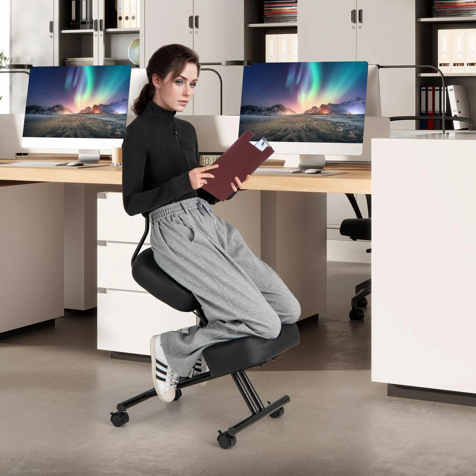 COSTWAY Silla Ergonómica Rodillas con Respaldo, Ajustable en Altura, Taburete Corrector de Postura con Asiento Inclinado, Silla Oficina con Ruedas Universales Bloqueables, 64,5-84,5 x 46 x 87-103 cm