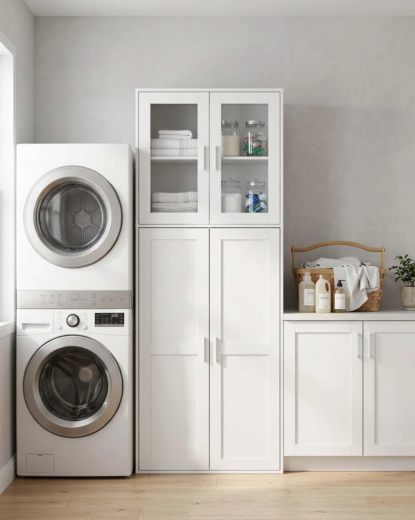 Armario Escobero y Mueble Auxiliar con Puerta de Cristal, Armario Columna de Cocina para Aspiradora, Diseño Shaker Blanco, Despensa Alta para Lavadero y Entrada, 65x30x165cm