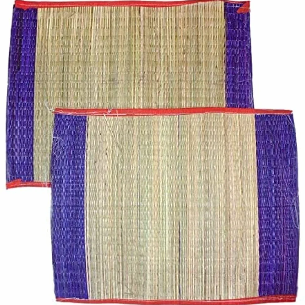 Generic Pooja Aasan Puja Asan Mat Puja Asana para Mandir Kusha Asan Madurkathi/Kusha Grass/Korai Pai 18 pulgadas x 18 pulgadas Juego de 4 piezas