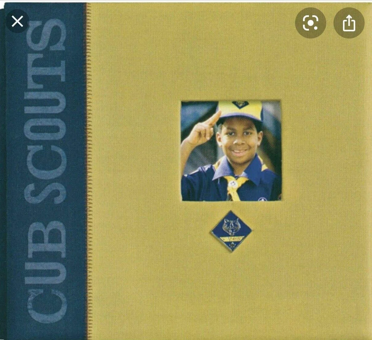 Cub Scout - Álbum de recortes con ventana y emblema de metal, 30,5 x 30,5 cm