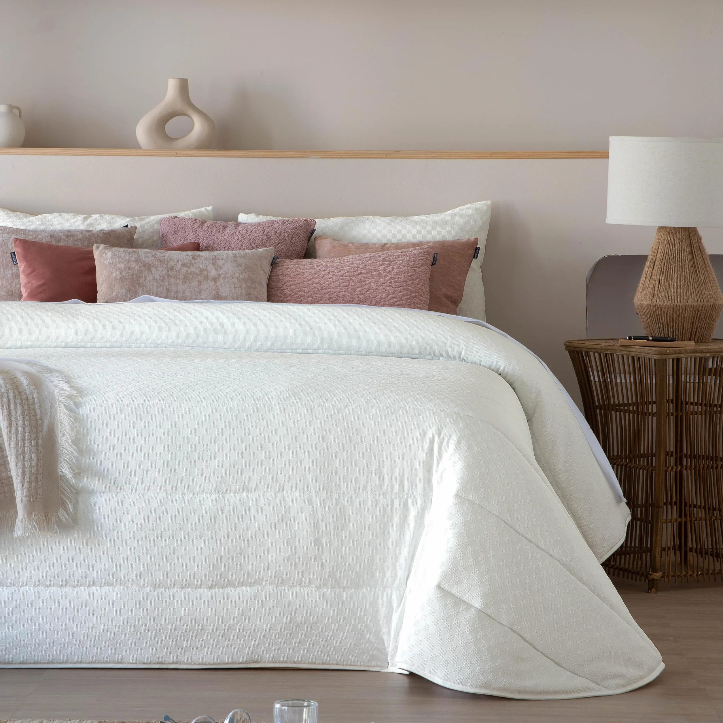 Antilo - Colcha de Invierno - Bouti Modelo Ilian - Color Natural - Cama 150 (250x270cm)