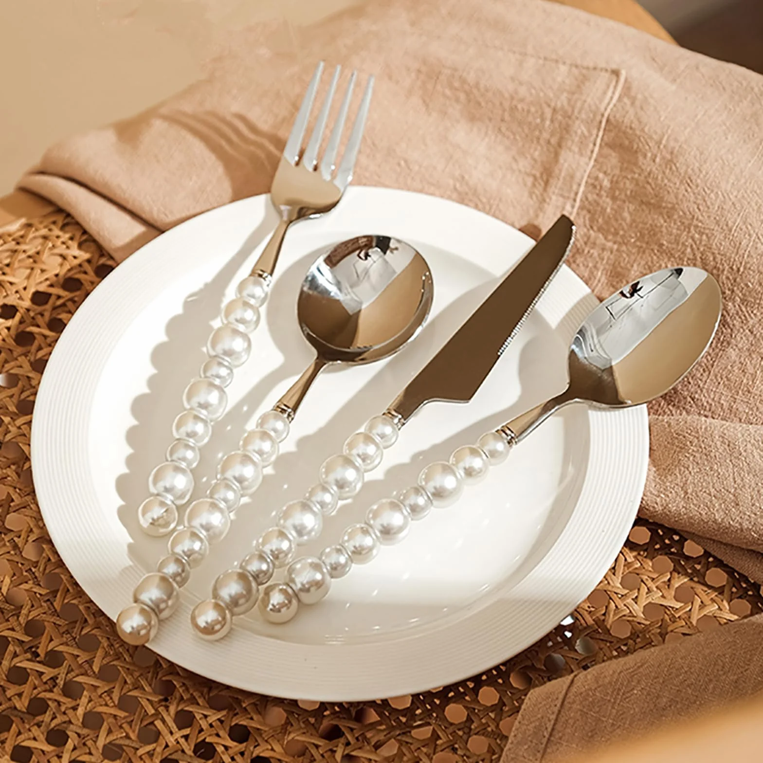 Genérico Juego De Cubiertos De 48 Piezas, Cubiertos De Acero Inoxidable 18/10, Cubiertos con Mango De Perla, Cubiertos Aptos para Lavavajillas, Cubiertos Multiusos para Banquetes