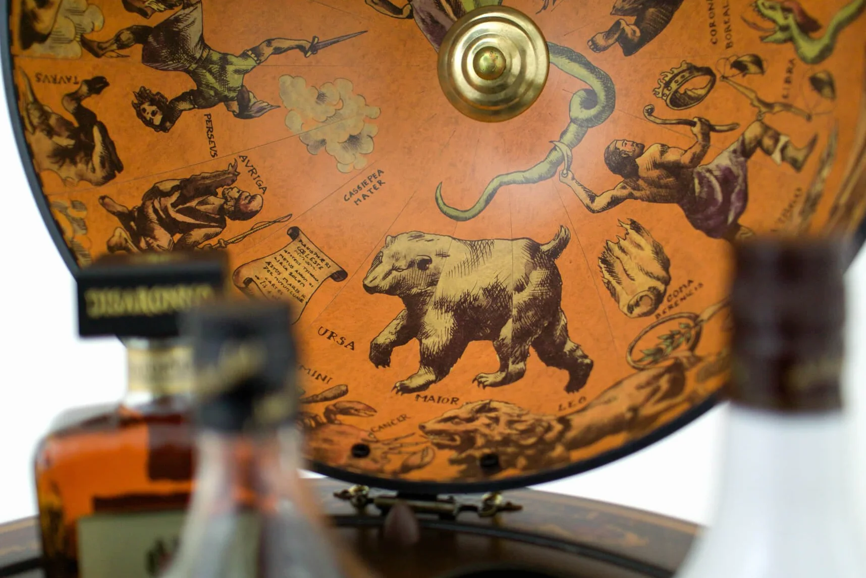 Classica Art 40 - Fabricado en Italia - Minibar, diseño de globo terráqueo