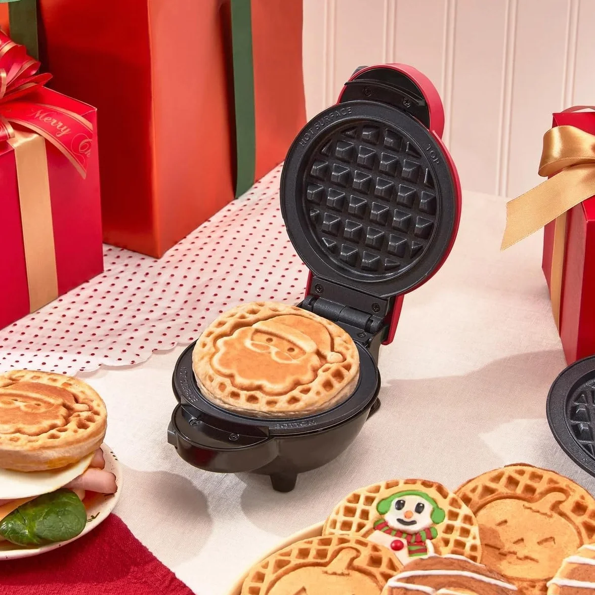 DASH Multimaker con 7 platos extraíbles: gofrera y placa calefactora + 3 platos temáticos - Santa Claus, calabaza, muñeco de nieve, mini gofres para Halloween y Navidad, para niños y