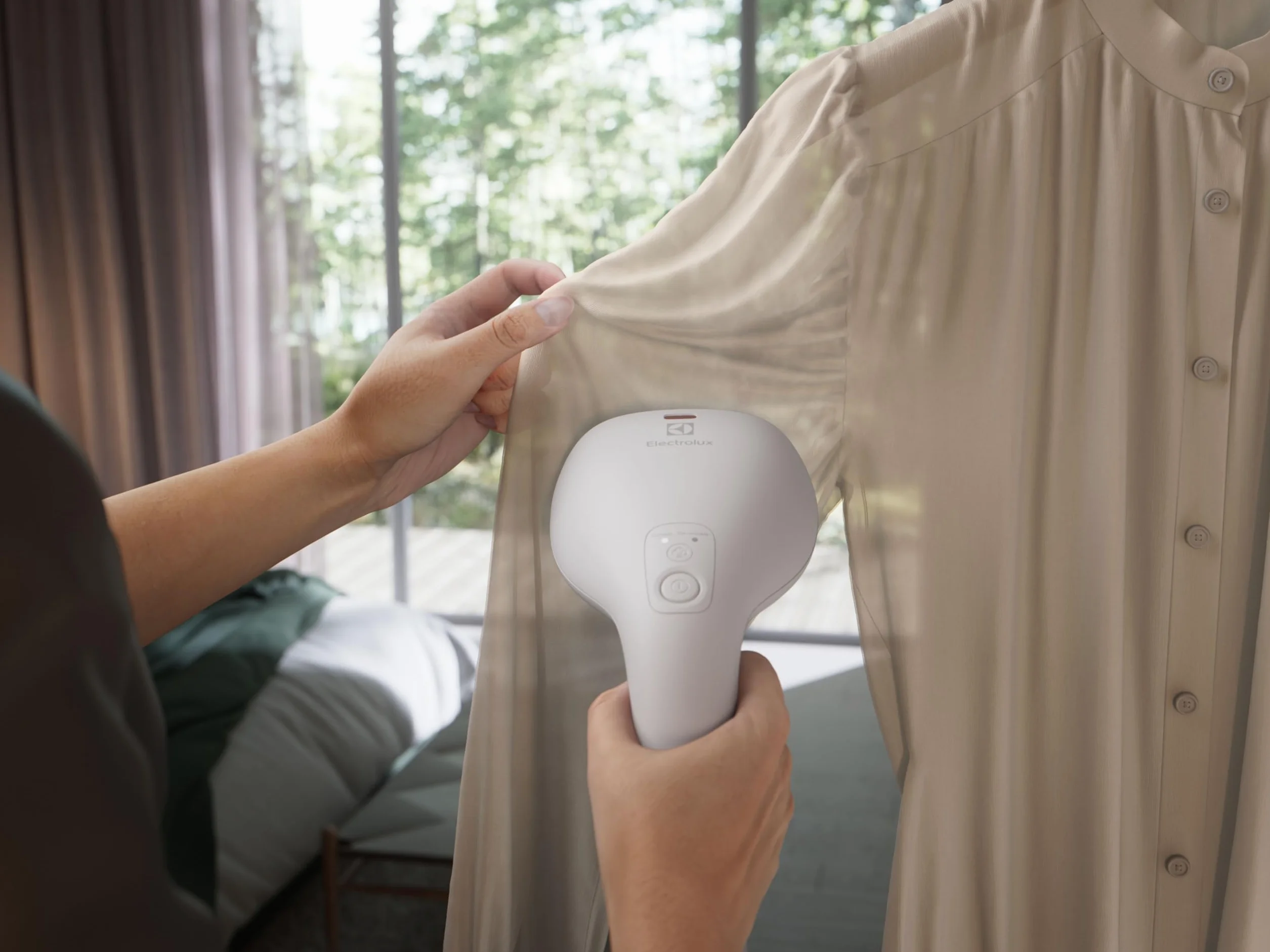 Electrolux Refine 700 Vapor macho E7HS2-8WB, mata al 99,99% de las bacterias, Capacidad de vapor: 26 g/min, función antigoteo, luz indicadora, fácil de almacenar, cable de 3 m, 1600 W, nuez beige