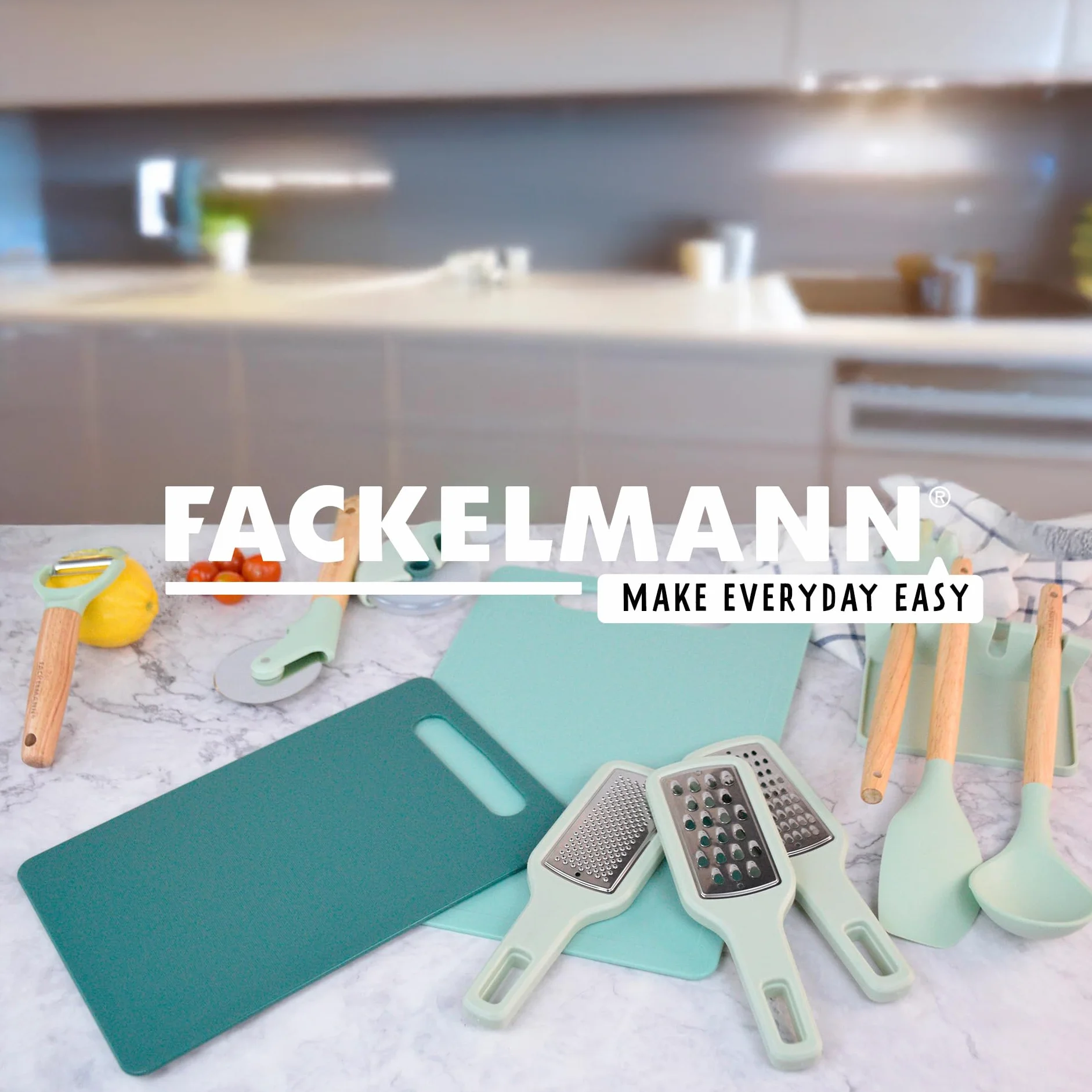 Fackelmann Ocean Espumadera de Silicona con Núcleo Rígido de Acero, Mango de Madera Ergonómico, 32x8 cm, Verde Agua