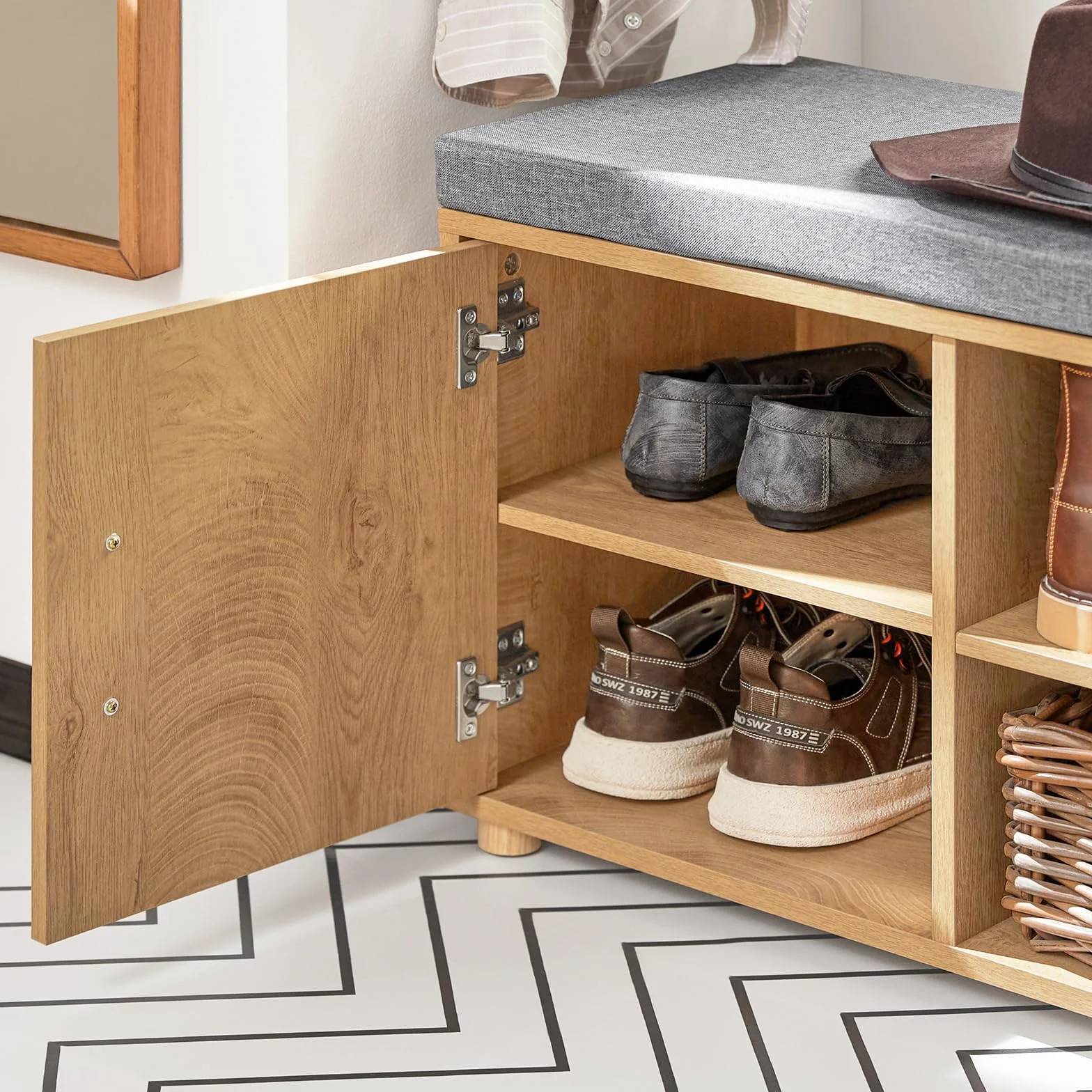 SoBuy Banco Zapatero Banco de Almacenamiento con 1 Puerta 2 Cajones y 2 Estantes Abiertos 110 x 35 x 47 cm FSR148-N ES