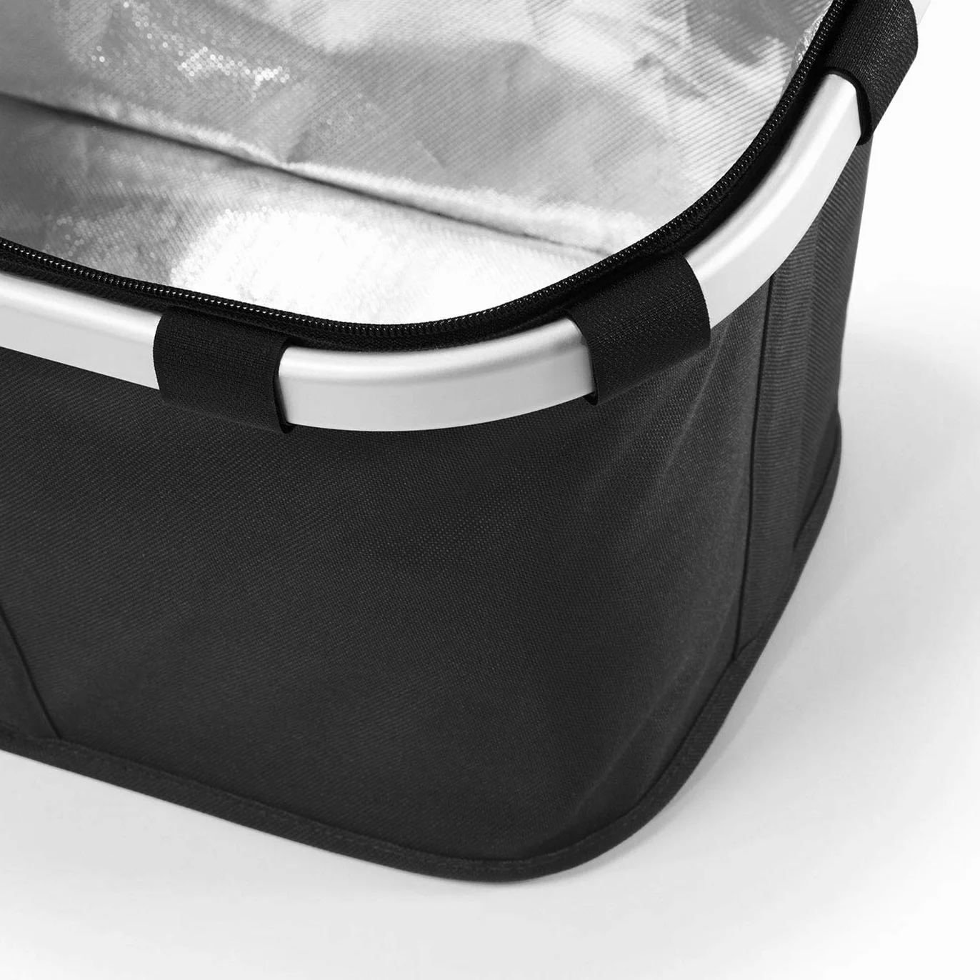 reisenthel carrybag iso - Cesta térmica para irte de picnics e irte de compras, con tapa de cierre, estructura robusta y con un diseño elegante resistente al agua y a los roces, en rojo