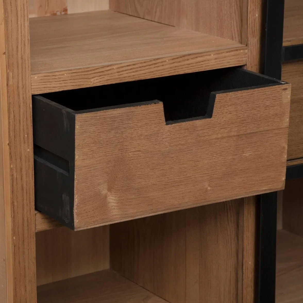 ATMOSPHERA CREATEUR D'INTERIEUR Vitrina Danik de 2 cajones
