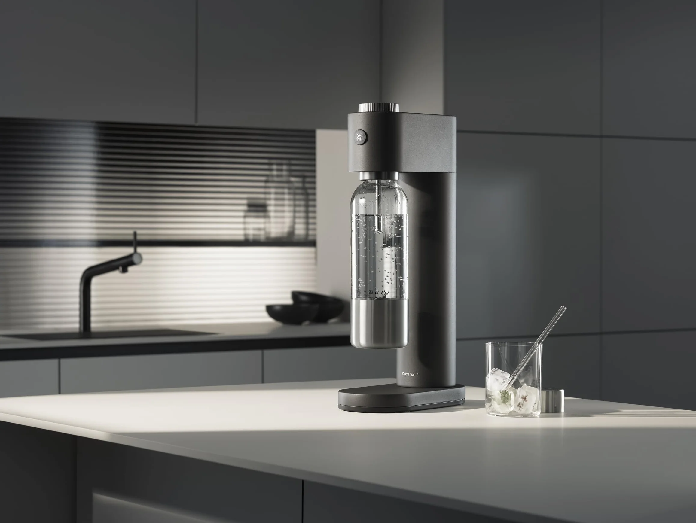 WMF Element One Agua con gas – Máquina de burbujas de acero inoxidable completamente automática con 3 grados, diseño que ahorra espacio, elegante máquina de agua con gas y dispositivo de burbujeo para