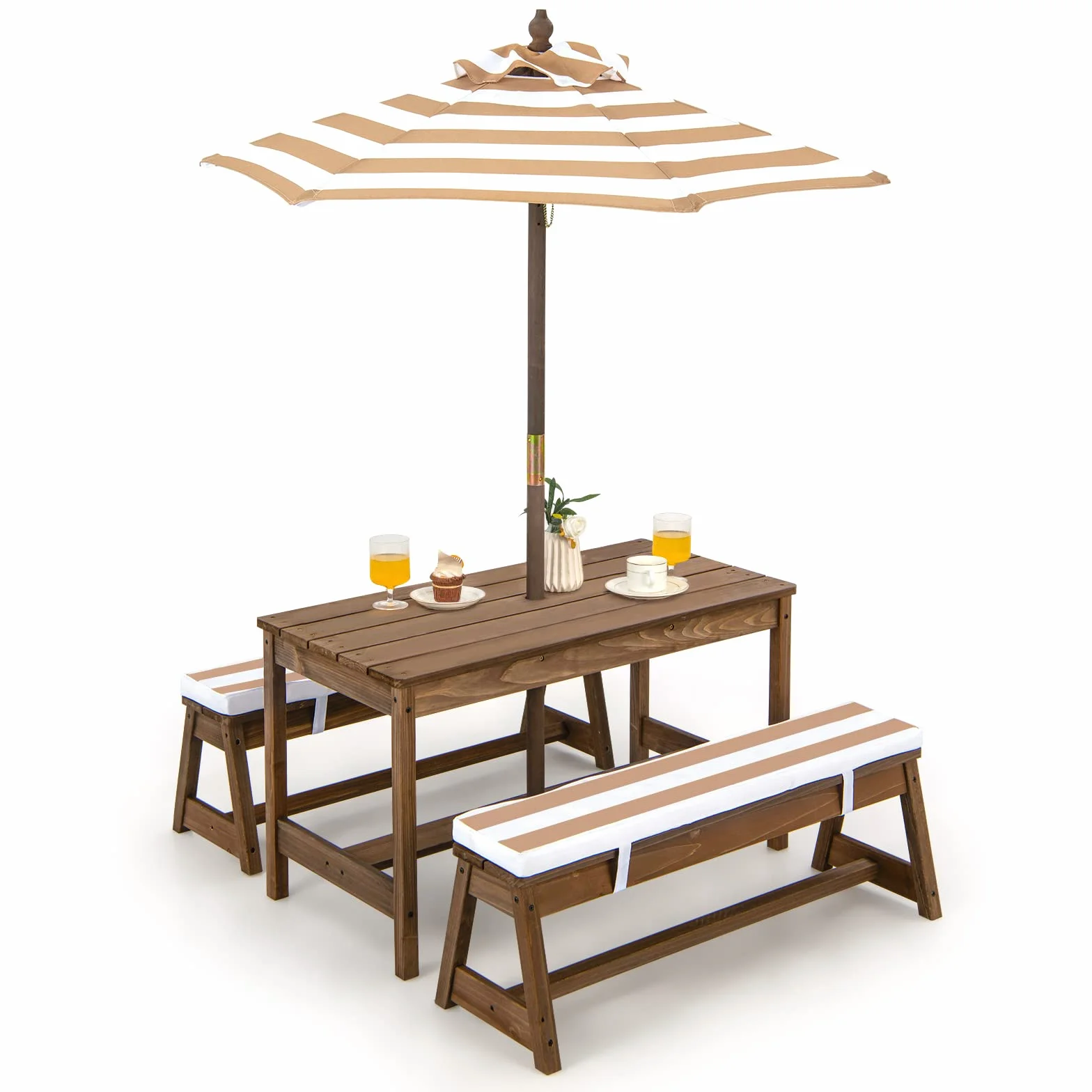 GOPLUS Conjunto 4 en 1 de 1 Mesa +2 Banco +1 sombrilla para niños, Mesa de Actividades y Banco de Madera de Abeto para niños, Conjunto de Muebles portátiles de Exterior para 4 Personas (marrón)