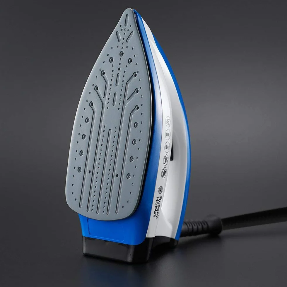 Russell Hobbs Centro de Planchado Steam Power - 2600 W, Suela Cerámica, Presión 4,5 Bares, Depósito 1,3L, Antical, Golpe Vapor 120 g, Recogecable, Indicador Luminoso, Blanco y Azul - 24430-56