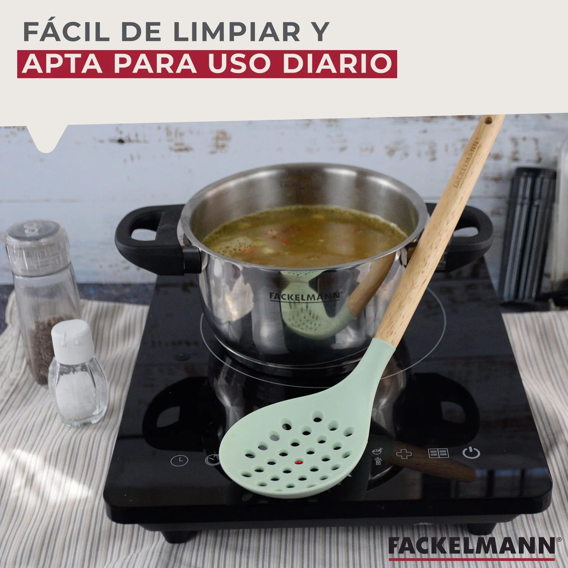 Fackelmann Ocean Espumadera de Silicona con Núcleo Rígido de Acero, Mango de Madera Ergonómico, 32x8 cm, Verde Agua