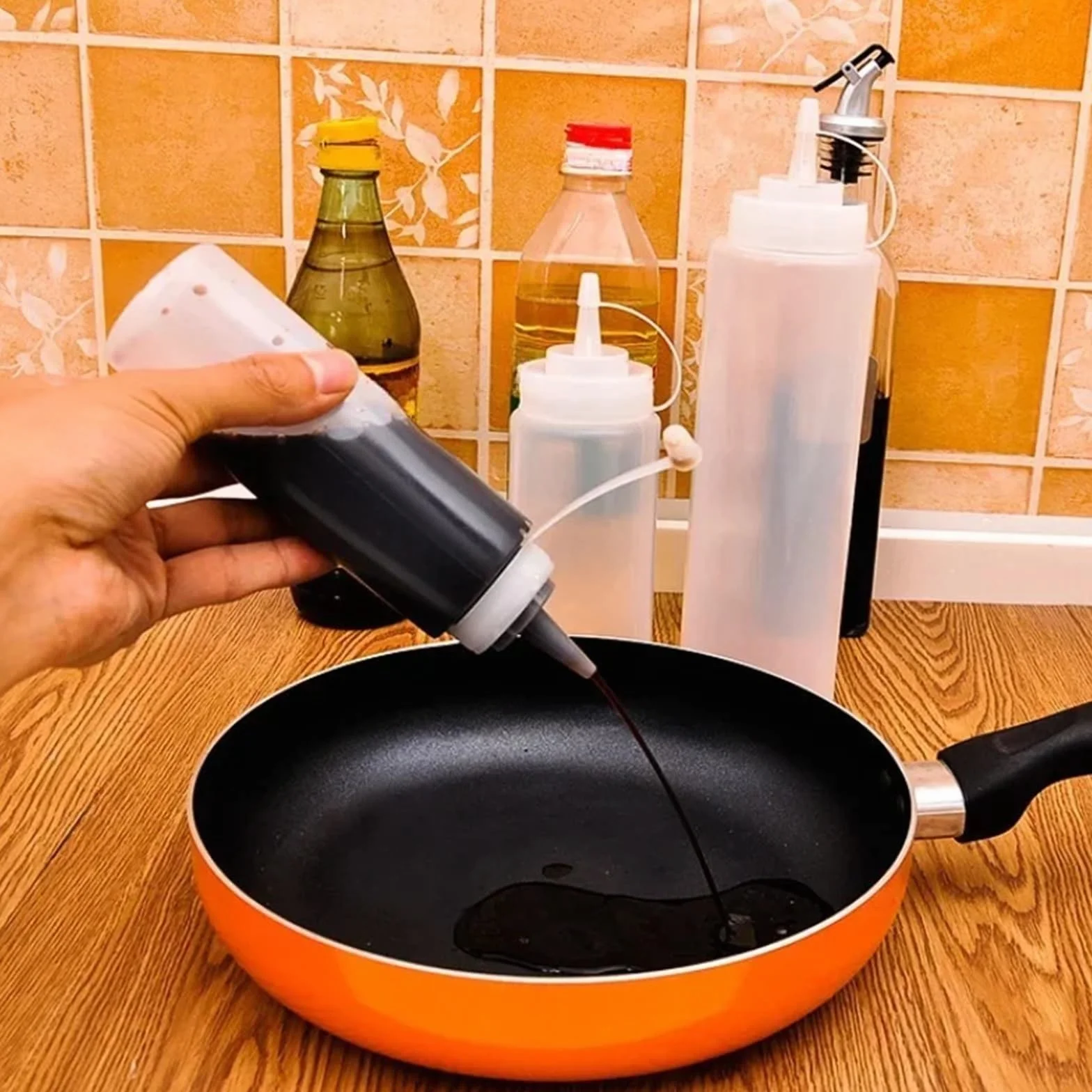 10 Uds Ketchup salsas for barbacoa botella de aceite oliva botellas condimentos grandes for apretar con boquillas dispensador for salsa exprimidor utensilio cocina para Salsa(680ml)