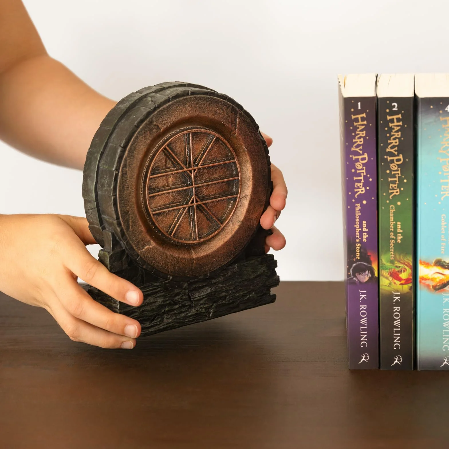 Sujetalibros Harry Potter - Soporte libros : Harry Potter regalos : Harry Potter decoracion Camara de los secretos | Sujetalibros originales : Decoración estanteria libros : Merchandising harry potter