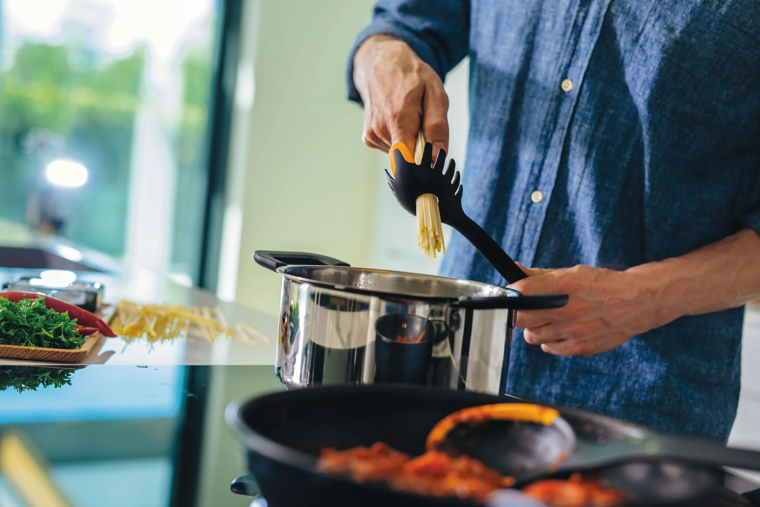 Fiskars Cuchara para Pasta 29 cm Plástico Silicona Functional Form Negro Naranja