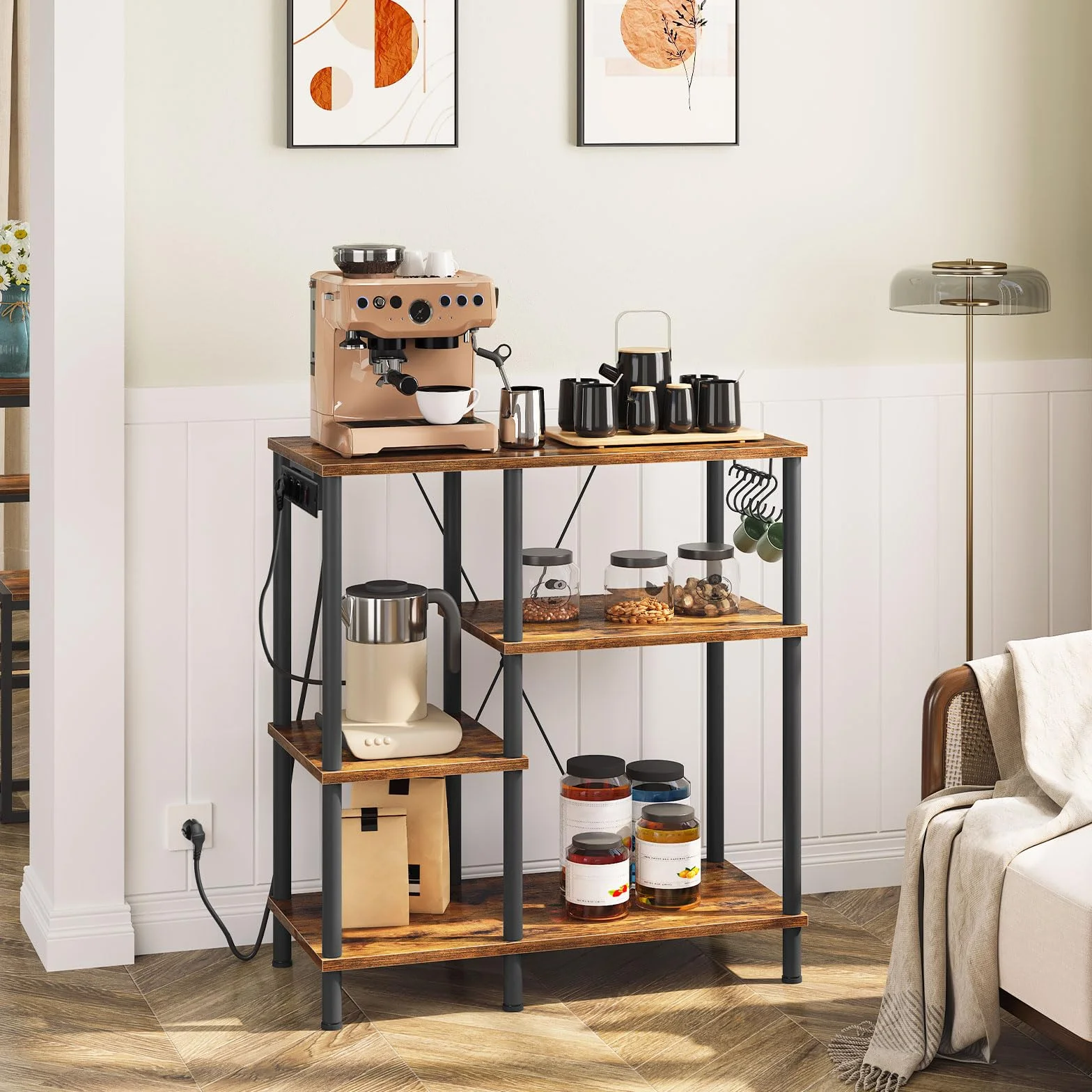HOOBRO Estantería de Cocina con Toma de Corriente, Estantería para Microondas, Estantería de Panadería con 5 Ganchos, Multi-función Utensilios de Cocina Estantes de Almacenamiento, Marrón EBF07CHB01