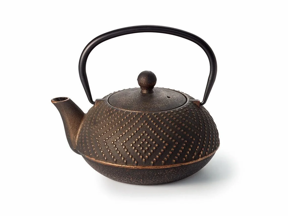 Thire de hierro fundido (0,7 L, negro-dorado-relieve con filtro de acero inoxidable)