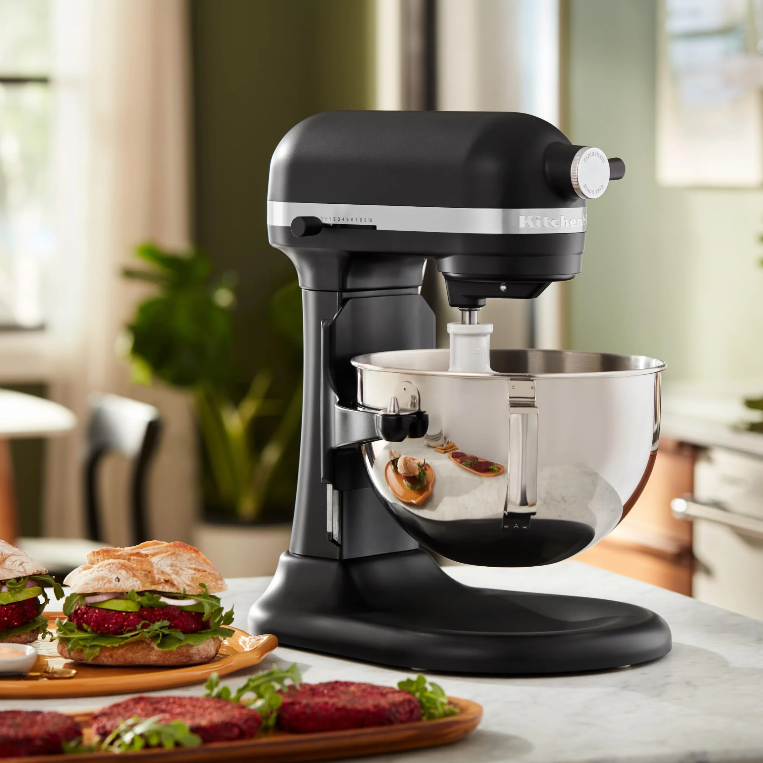 KitchenAid Batidora Amasadora Bowl-Lift 5.2L Heavy Duty, Cuerpo y Engranajes Metálicos, 11 Velocidades, Flex Edge, 67 Puntos de Contacto, Negro Mate