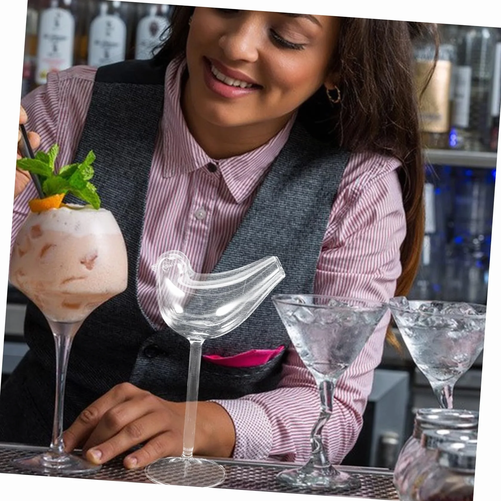Cabilock Juego de Cuatro Copas de Cóctel de Vidrio Ahumado para Brandy y Vino Tinto, Elegantes y Modernas para Fiestas y Restaurantes