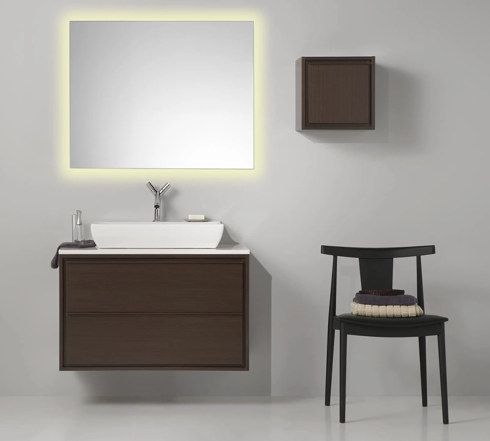 Espejo Baño con Luz Cálida 80x100 cm Estel | Espejo Baño Led Retroiluminado con Antivaho | Vidrio Resistente 4 mm, Plata Ecológica sin Cobre | Montaje Horizontal o Vertical | Diseño Moderno