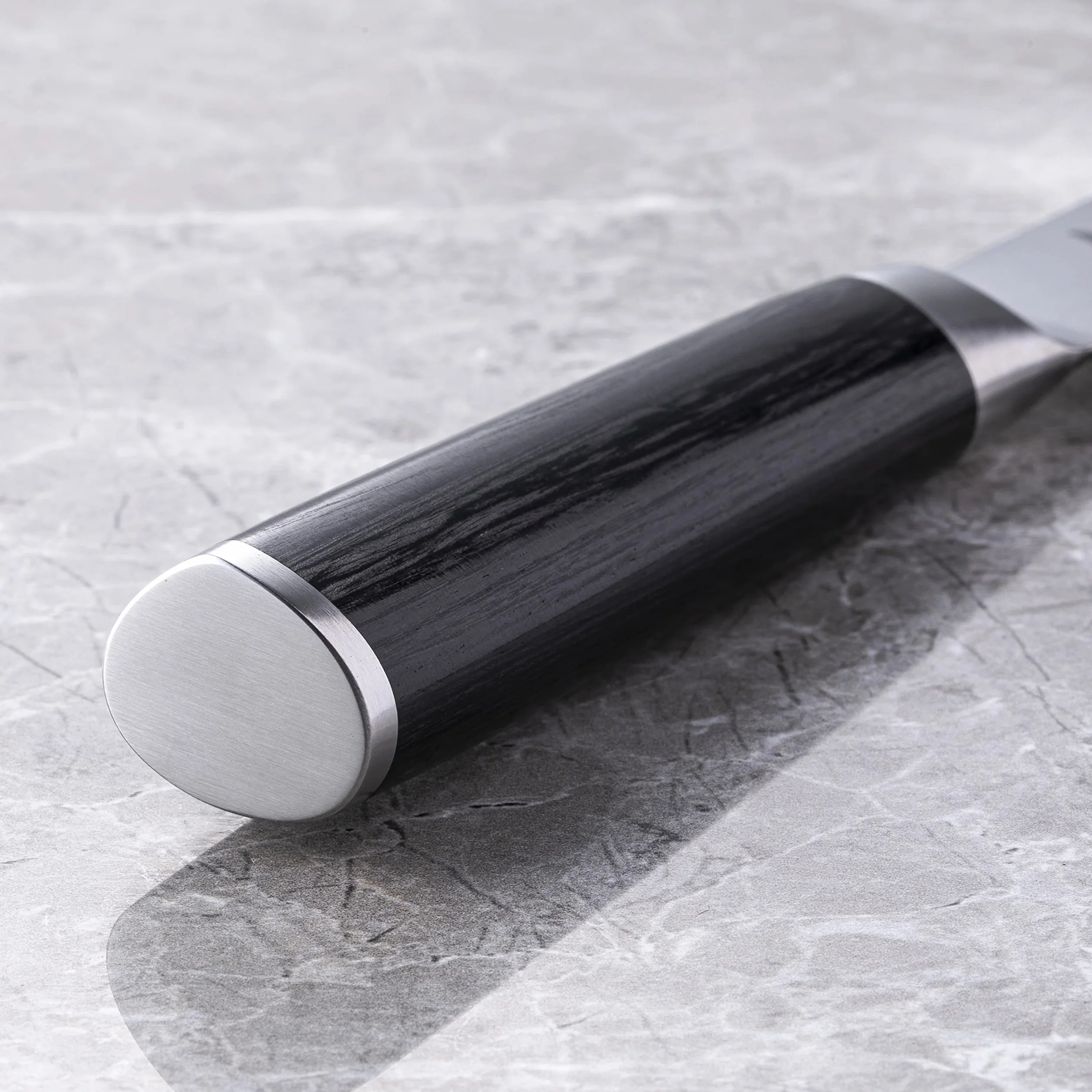 KAI Shun Classic pequeño Santoku 14 cm longitud de la hoja - First Touch - cuchillo de Damasco 32 capas núcleo VG MAX - 61 (±1) HRC - mango de madera Pakka - cuchillo de cocina japonés forjado