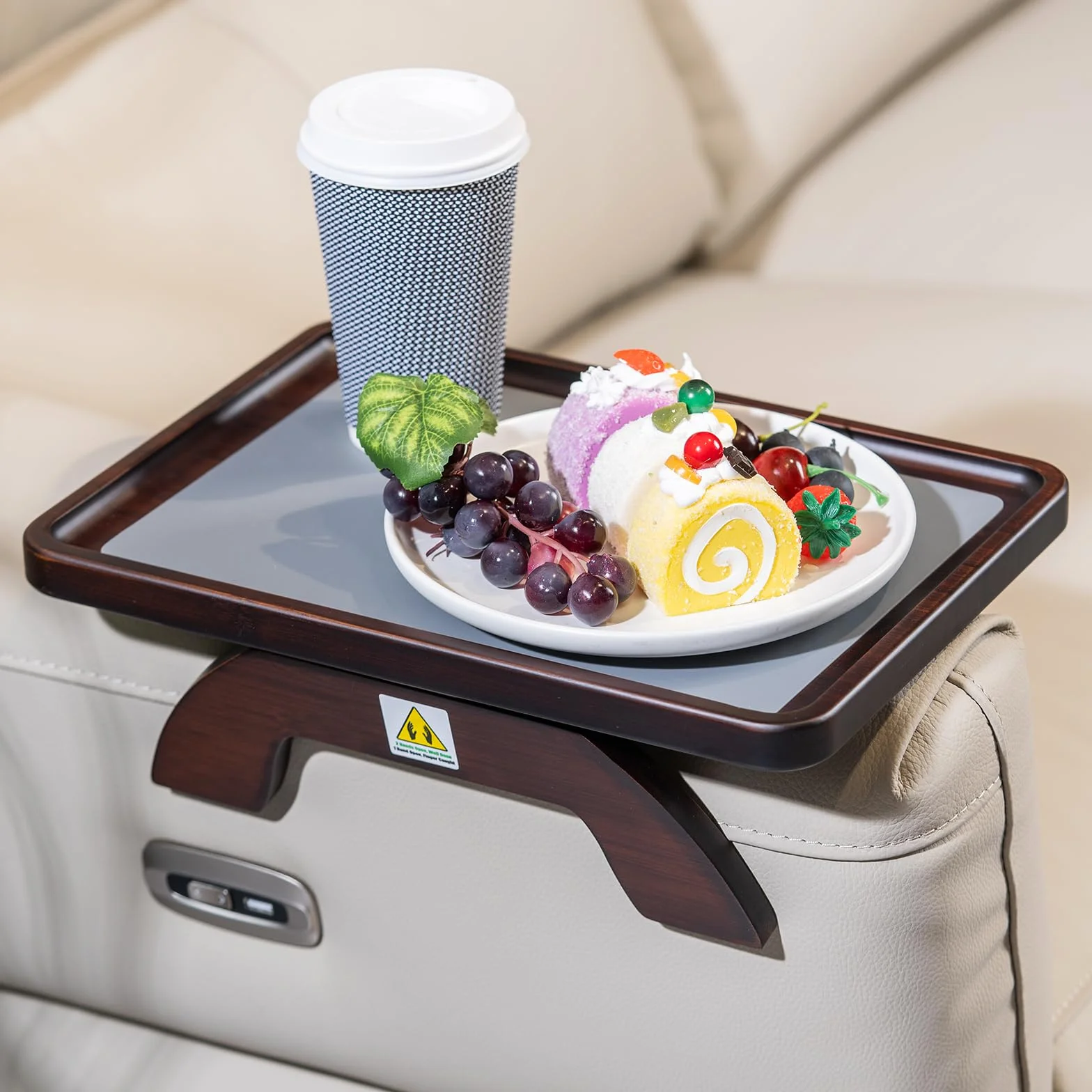 Mesa con reposabrazos de bambú natural para sofá, para bebidas, aperitivos, comer, control remoto, bandeja para brazo de sofá (marrón)