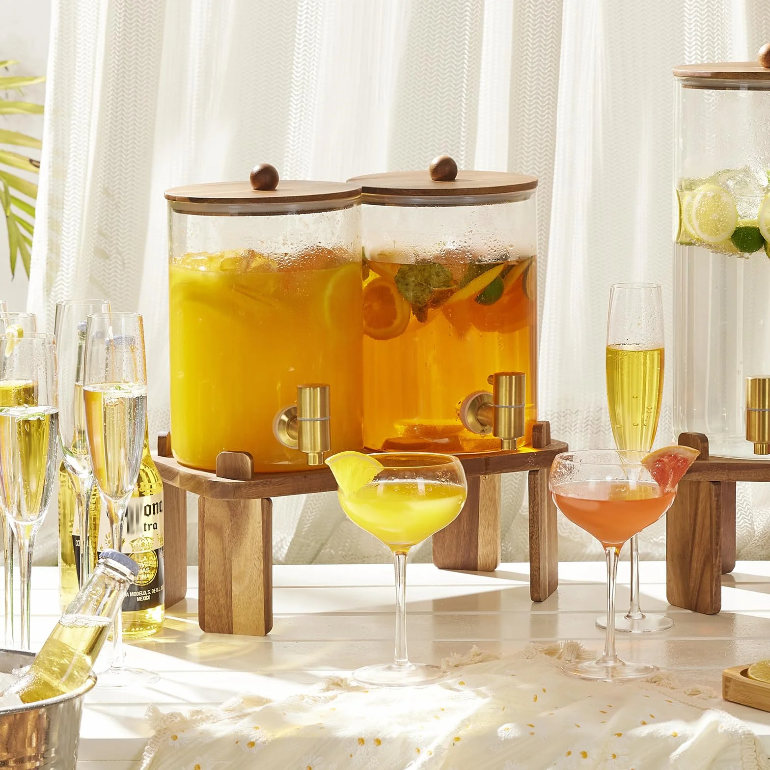 2 dispensadores de bebidas de 1 galón, dispensador de bebidas de vidrio con soporte de madera, dispensadores grandes de bebidas de agua para fiestas con espiga de acero inoxidable, ideal para limonada