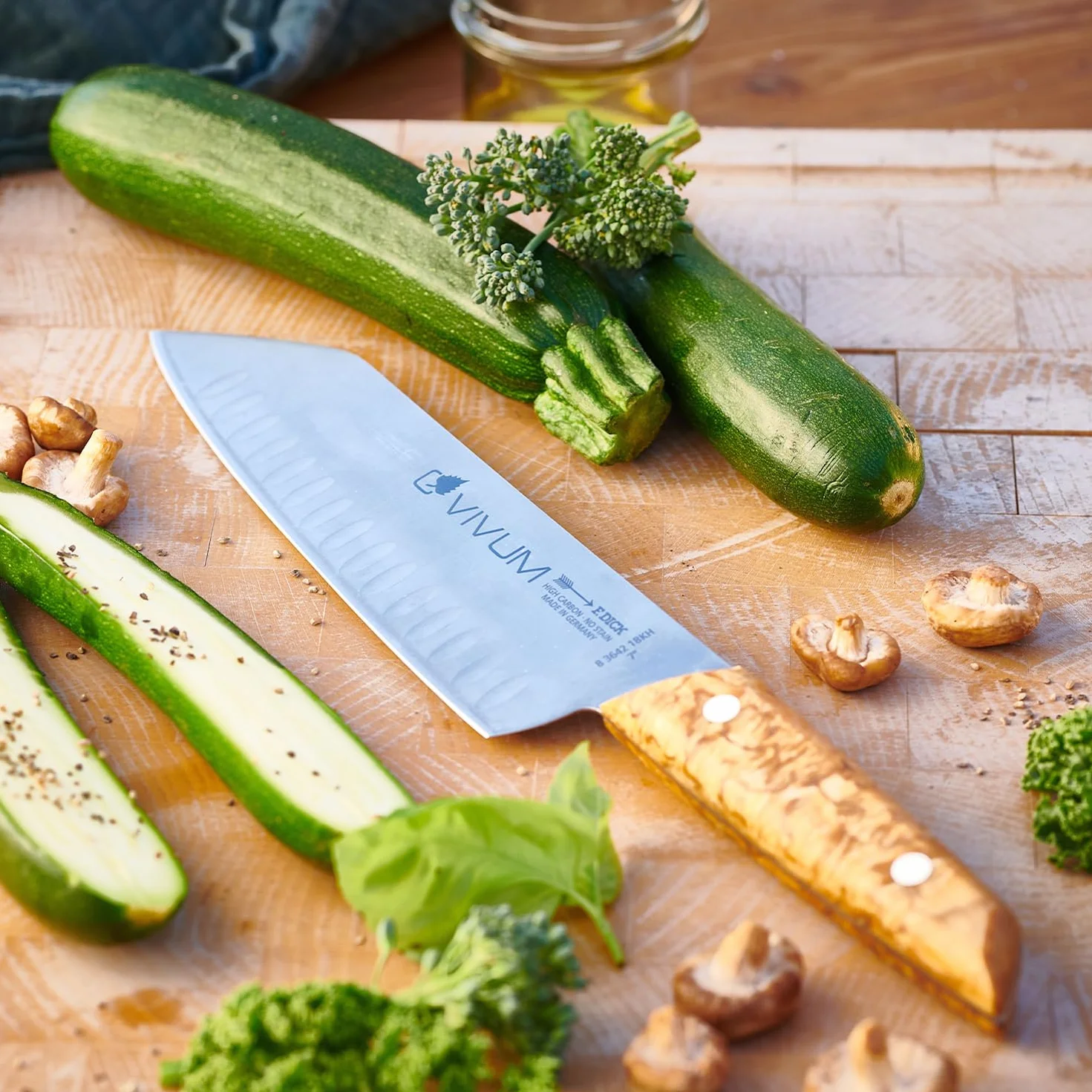 F.DICK Santoku VIVUM (con hoja de 18 cm, con filo biselado y mango de madera de abedul, 58 HRC, hoja delgada, cuchillo de cocina) 83642182KH
