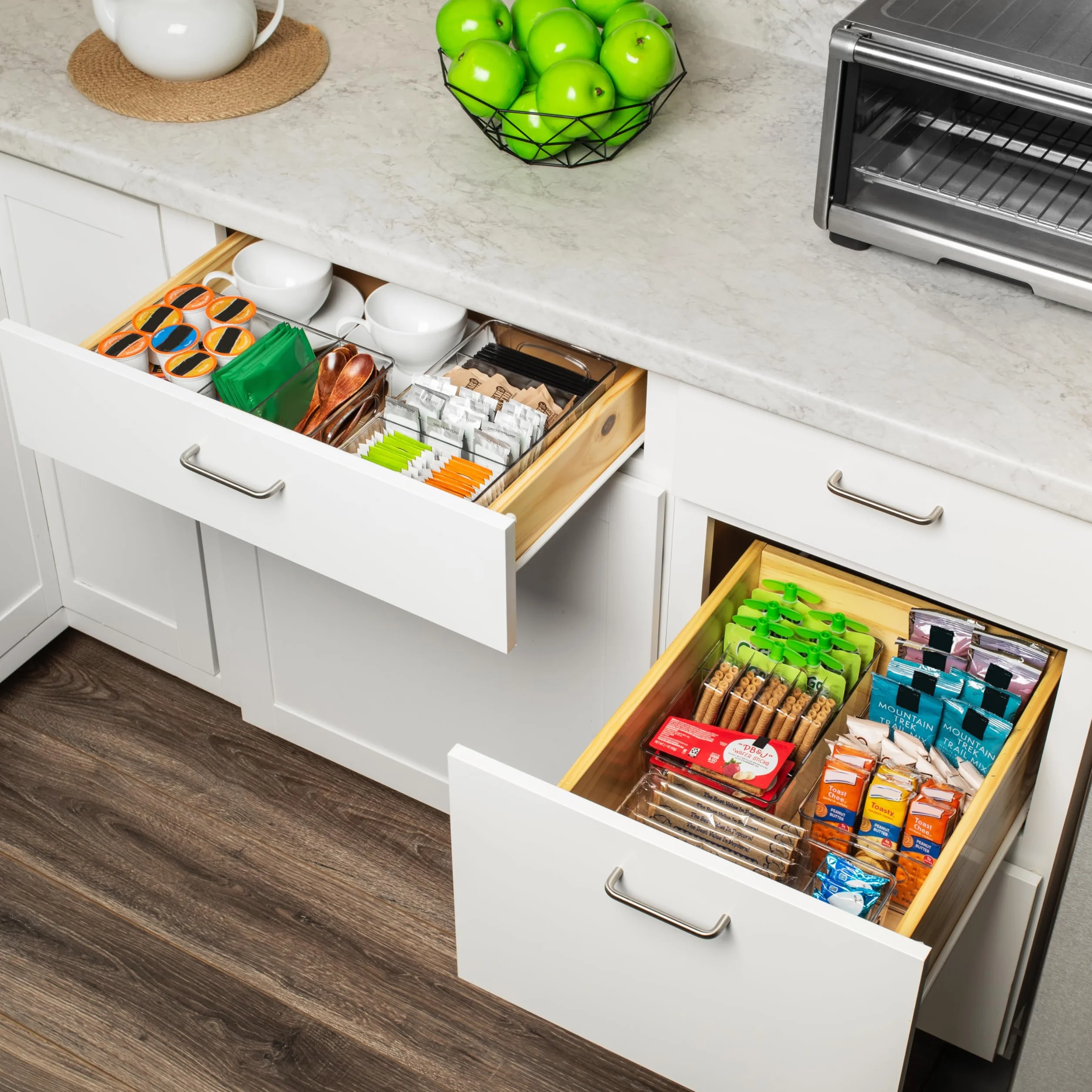 ClearSpace Contenedores de almacenamiento y organización de despensa de plástico con separadores y tapas, organización perfecta de cocina o almacenamiento de cocina, organizador de refrigerador,