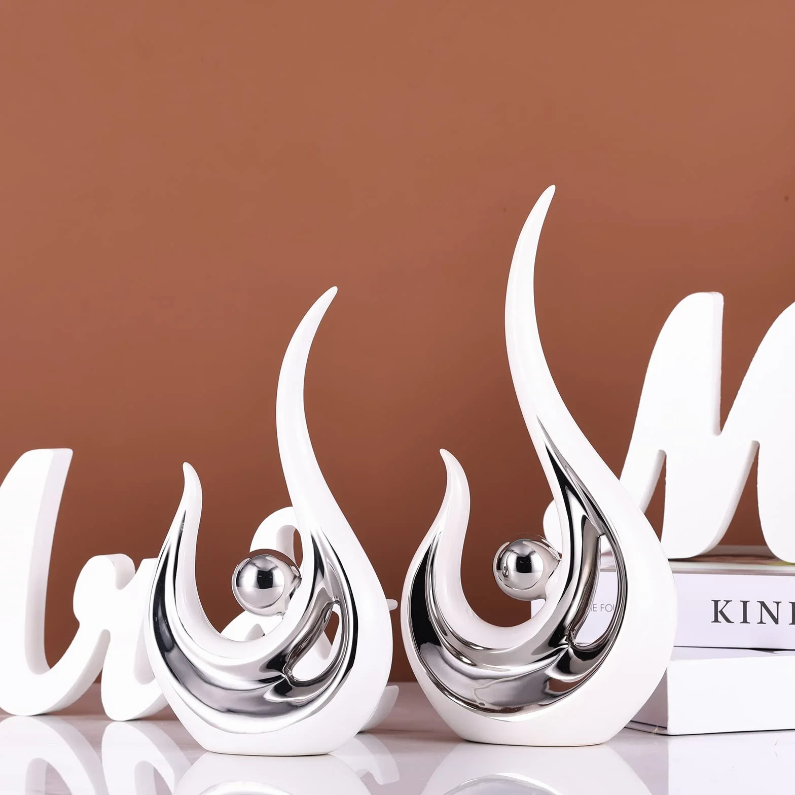 XMGZQ Blanco Plata Estatua de Cerámica,Modernos Escultura de Arte Abstracta,Objetos Decoraciones,Centros Decorativos de Mesa,Figura Decorativa,Juego de 2,Deco para Oficina,Mesa