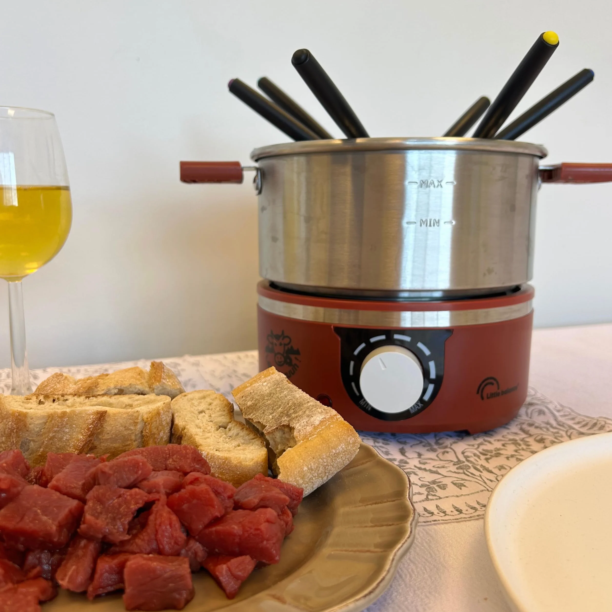 LITTLE BALANCE 8962 Little Fondue Meuuuh...!, dispositivo de fondue para 6 personas, sartén de acero inoxidable, apto para inducción, 1,8 litros, 650 W, chile