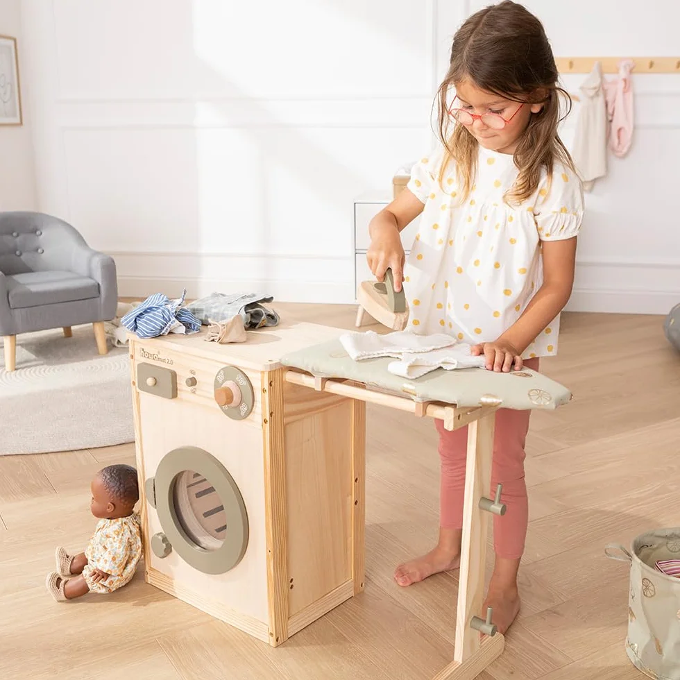 howa Lavadora infantil de madera Lavadora para niños con tendedero, tabla de planchar, cesta de ropa y plancha 48142