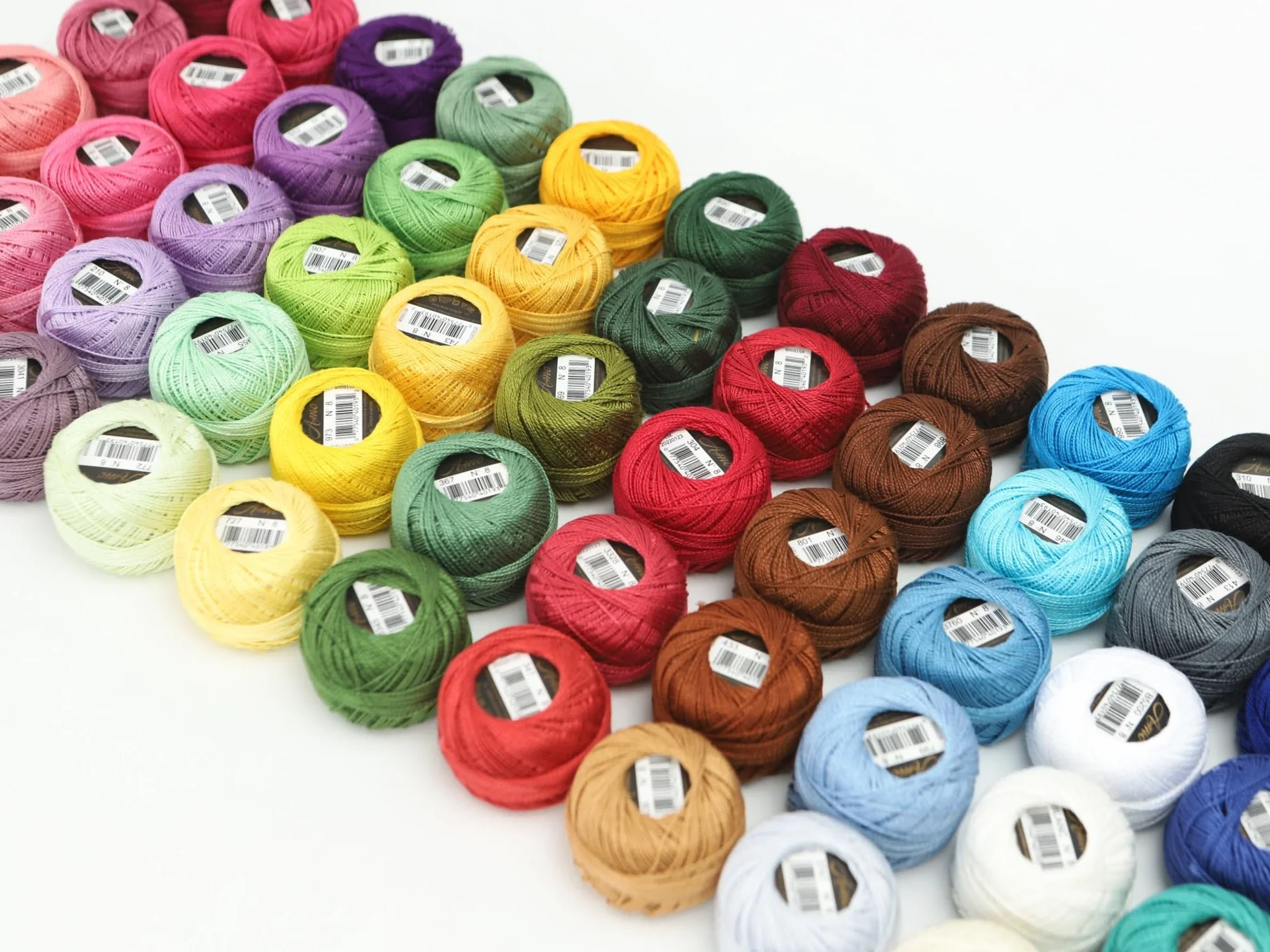 Kit de hilos de bordar, Hilo de bordar perlas algodón Tamaño 8 43 yardas 5 gramos Paquete 54 colores