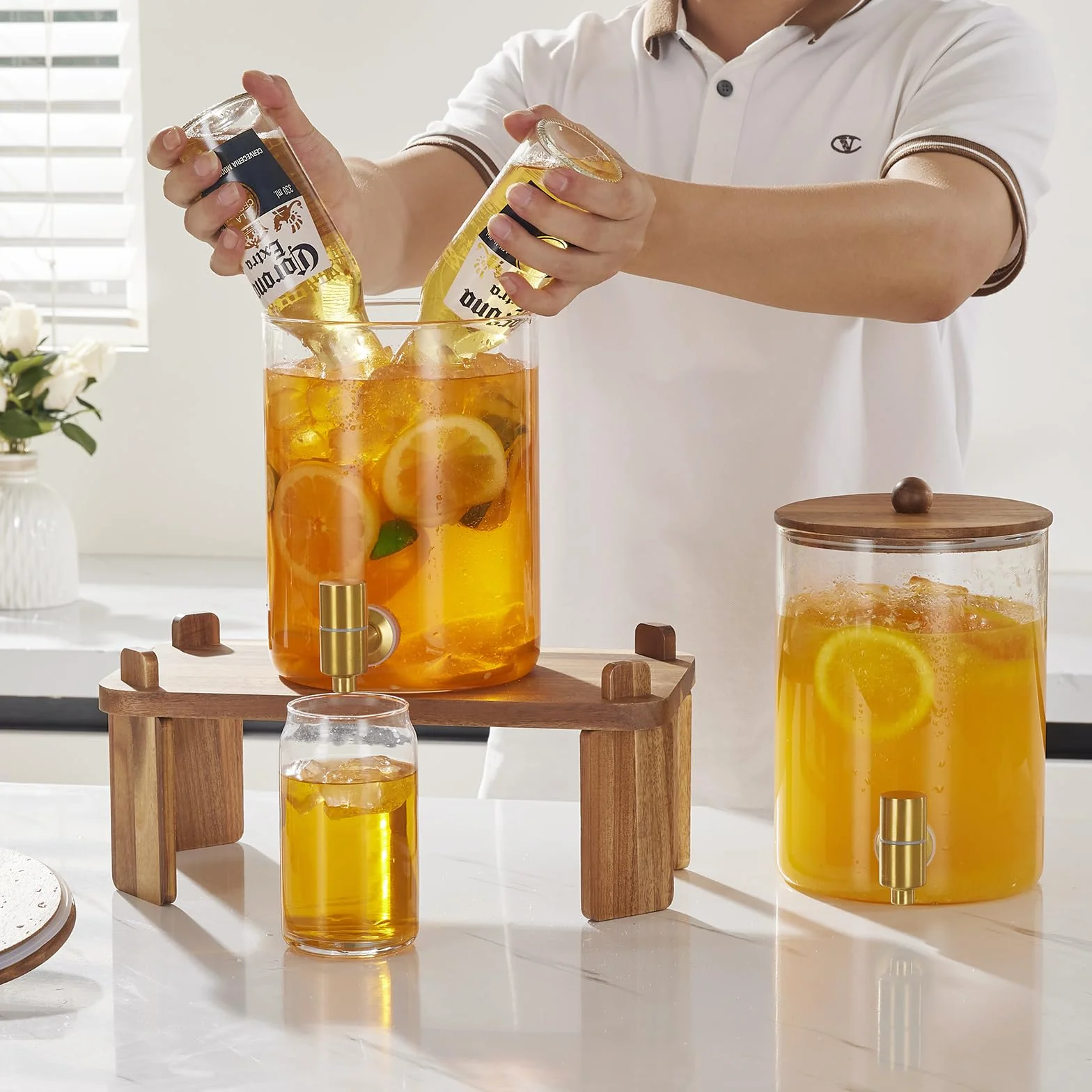2 dispensadores de bebidas de 1 galón, dispensador de bebidas de vidrio con soporte de madera, dispensadores grandes de bebidas de agua para fiestas con espiga de acero inoxidable, ideal para limonada
