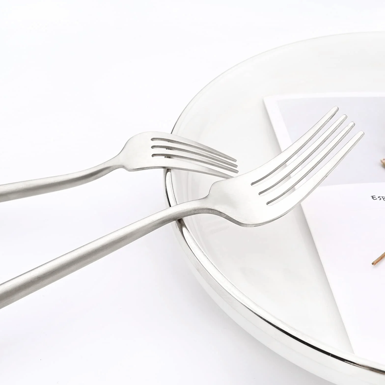 Juego de cubiertos de acero inoxidable 18/10 de 30 piezas, juego de cubiertos pesados mate, ideal para cenar en casa, pareja, restaurante, fiesta, banquete, servicio para 6 unidades (plata)