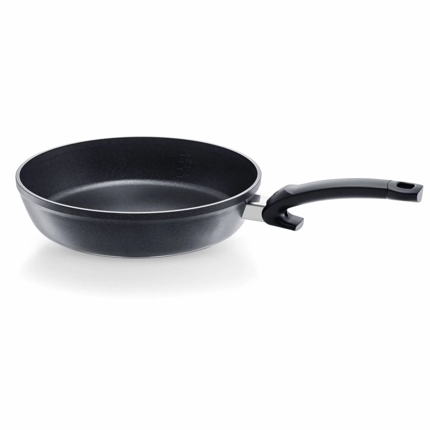 Fissler Sartén de aluminio Levital + Comfort, diámetro de 24 cm, antiadherente con efecto loto, inducción