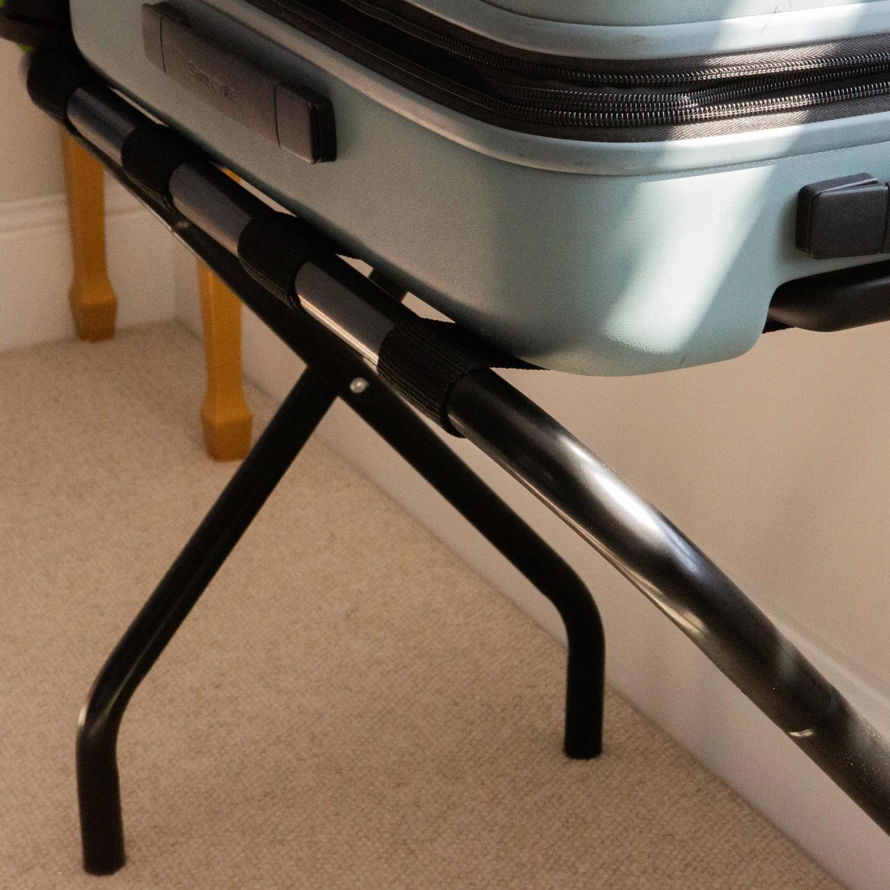 Harbour Housewares Soporte plegable para maletas - Metal - Negro