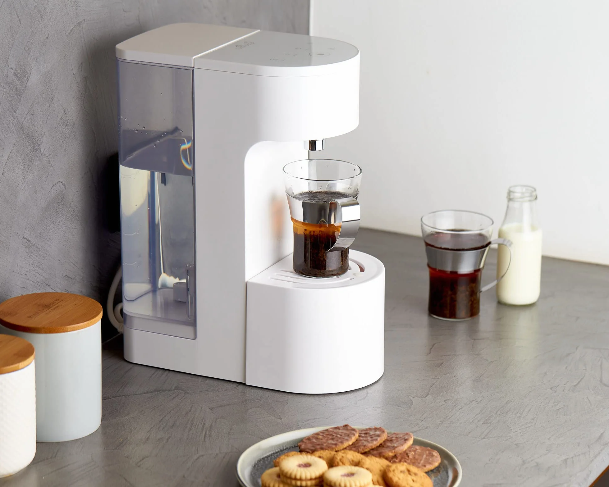 Yum Asia Oyu "Oculto debajo" Dispensador de agua caliente instantáneo digital con pantalla táctil LED blanca, Capacidad de 4 litros, Ecoboil, Tecnología InstaHEAT, 220-240V, Alimentación de la UE